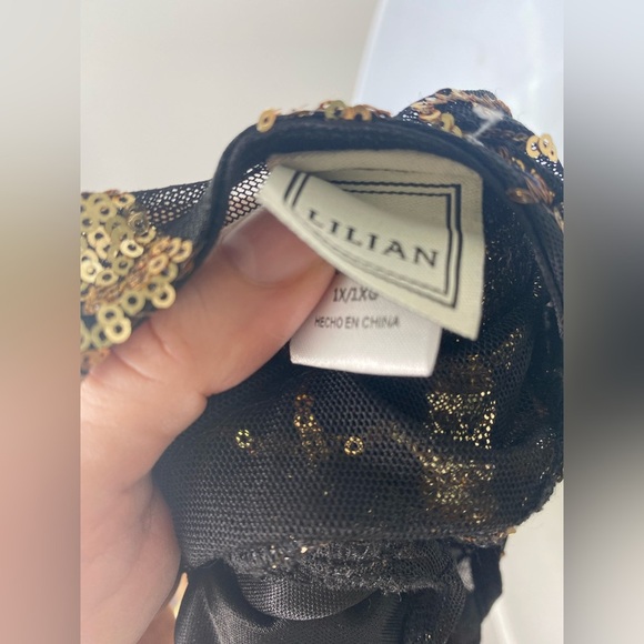 Lilian NWT Elegant Black and Gold Sequin Dress - Picture 4 of 11